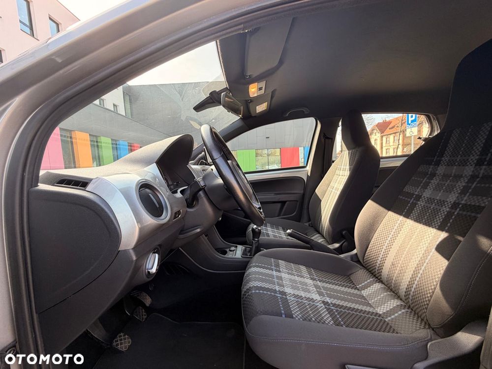 Volkswagen up! BlueMotion Technology club - 16
