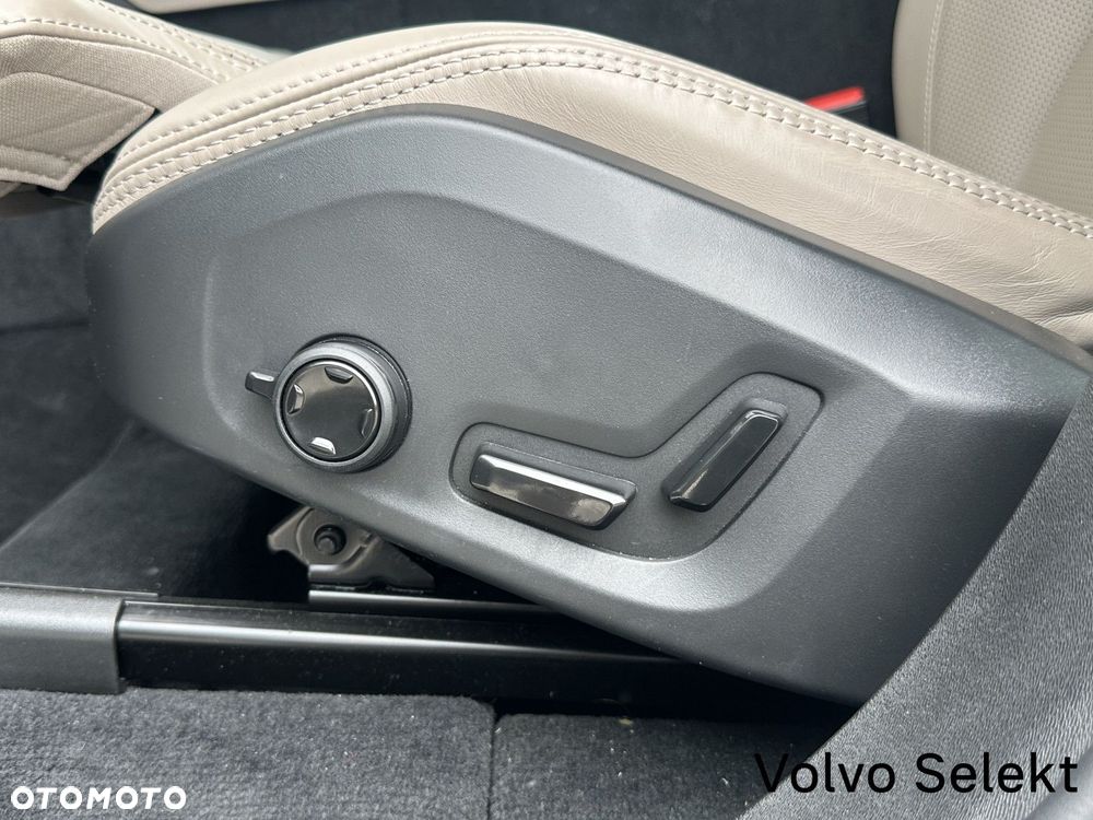 Volvo XC 90 - 37
