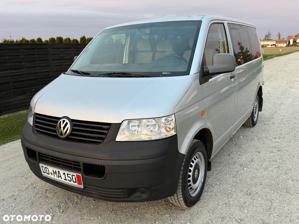 Volkswagen Transporter - 1