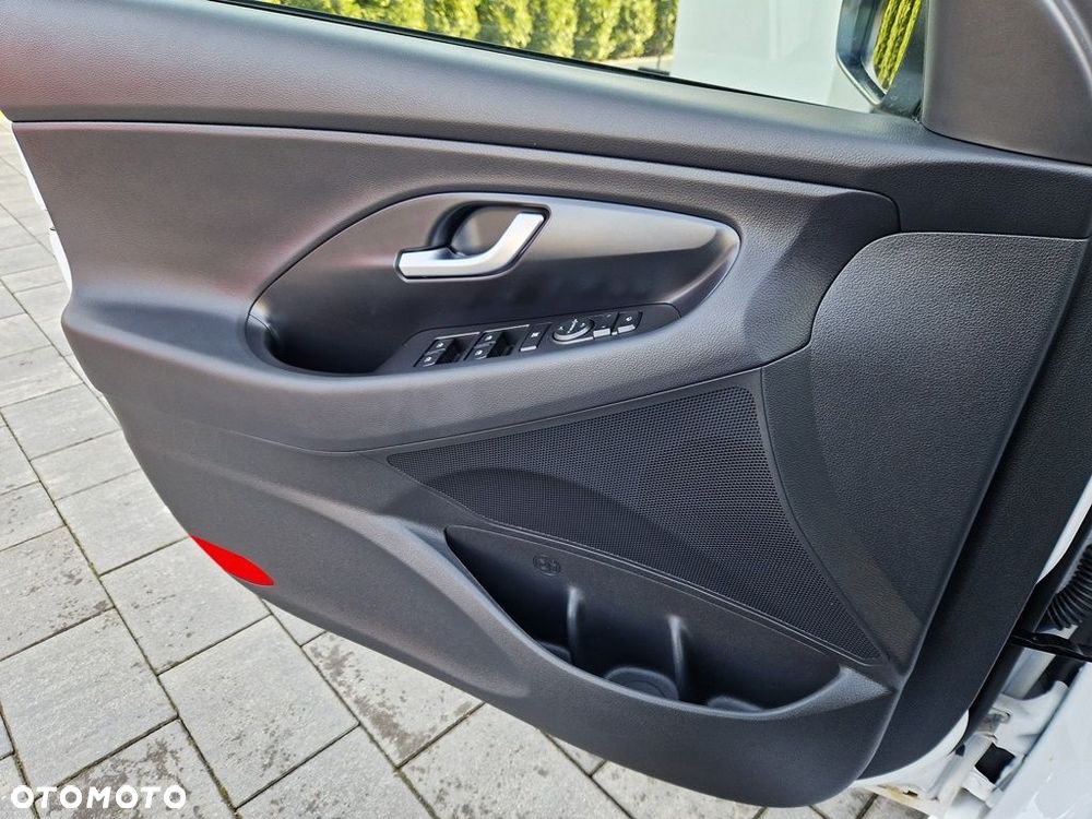 Hyundai i30 1.5 T-GDI 48V-Hybrid DCT Advantage - 28