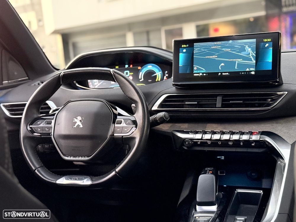 Peugeot 3008 1.6 Hybrid GT Pack e-EAT8 - 36