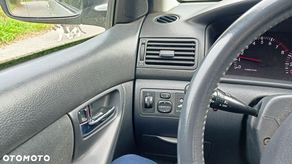 Toyota Corolla 1.6 VVT-i Sol - 14