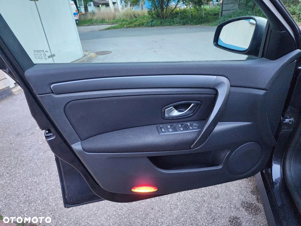 Renault Laguna 2.0 16V 140 Expression - 32