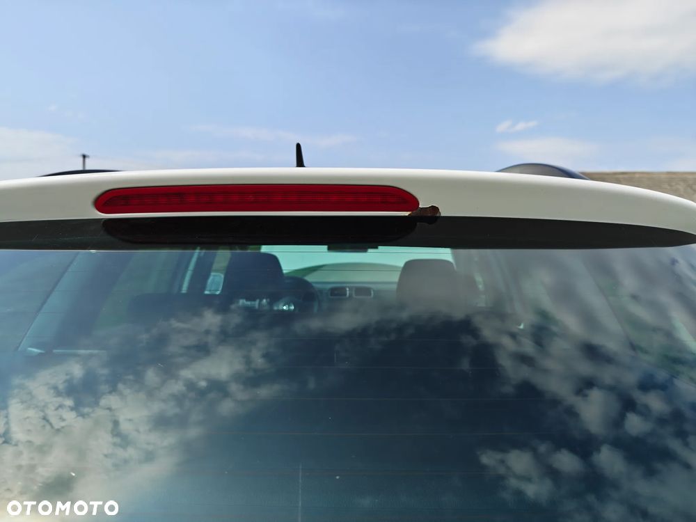 Volkswagen Golf - 37