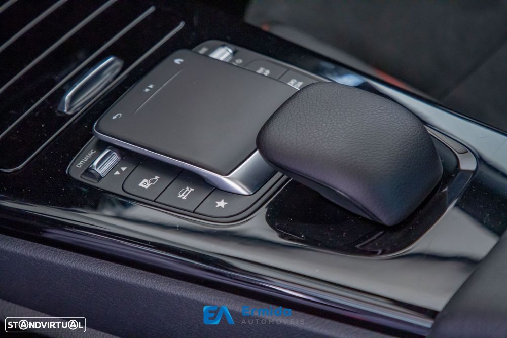 Mercedes-Benz A 250 e 8G-DCT AMG Line - 37