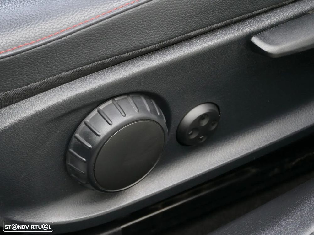 Mercedes-Benz CLA 250 e Shooting Brake AMG Line - 34