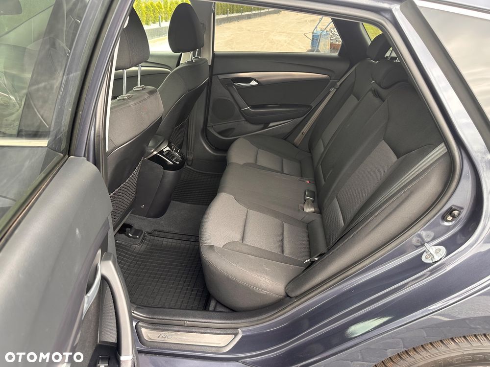Hyundai i40 Kombi blue 1.7 CRDi Classic - 22