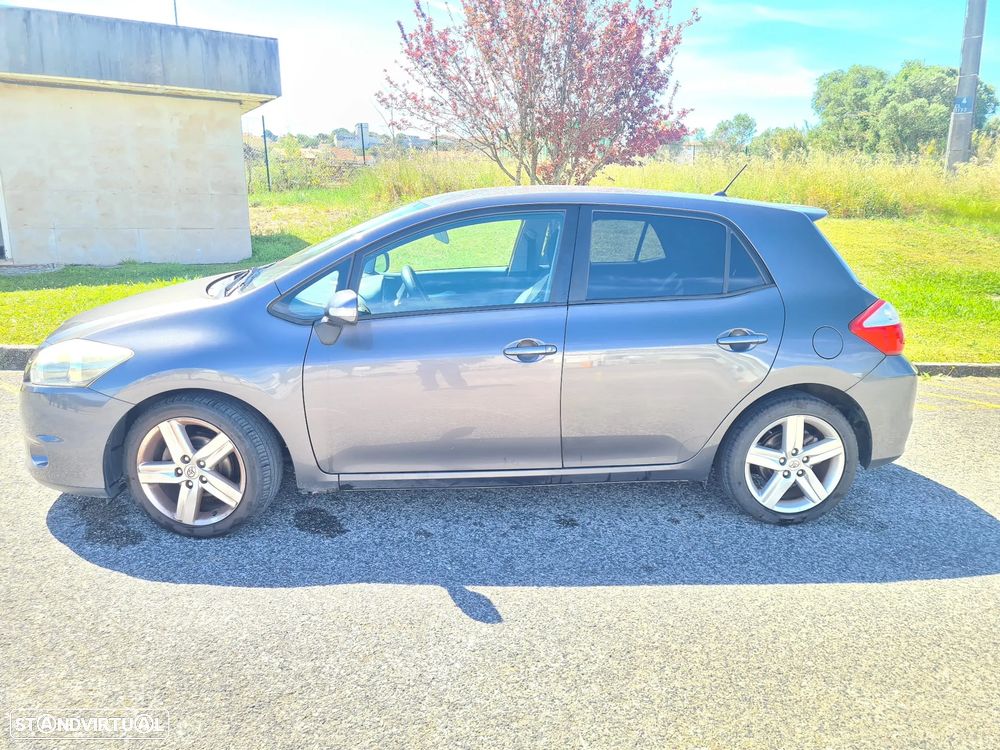 Toyota Auris 1.4 D-4D Exclusive+P.Sport - 3