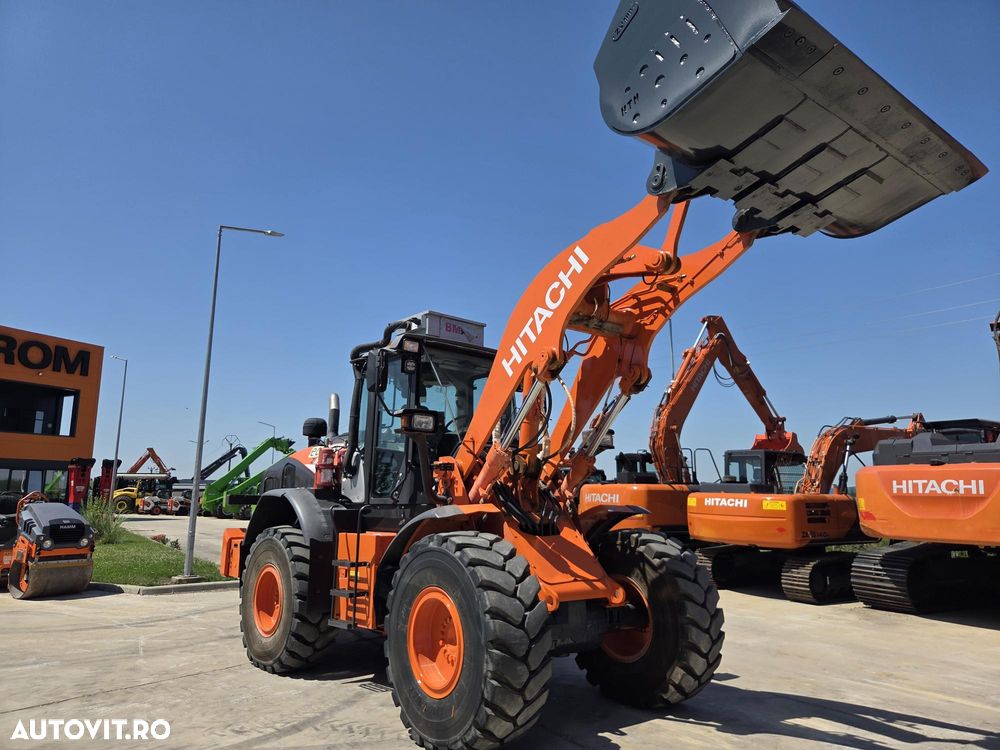 Hitachi ZW180-6, 2019, 6.049h, FULL OPTION, Gresare automataz, Cupa NOUA 3mc, anvelope L5 90% bune, Cantar, Joystick, inst hidr suplimentara, Masa operationala 17t, motor 129kW, basculeaza la 4m,Camera spate,Posibilitate leasing 3 ani-PROMOTIE -96900 EUR+Tva - 10
