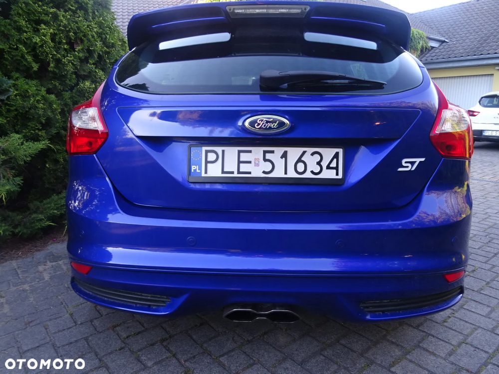 Ford Focus ST - 8