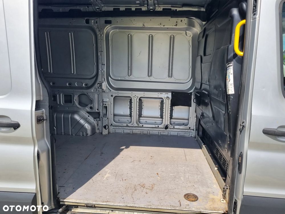Ford TRANSIT L2H2 - 19