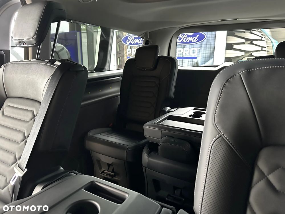 Ford Tourneo Custom - 14