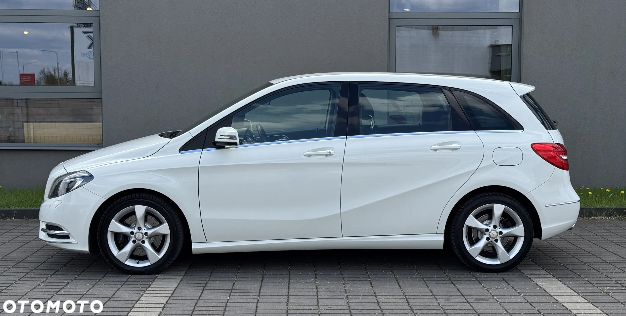 Mercedes-Benz Klasa B 220 4Matic 7G-DCT - 6