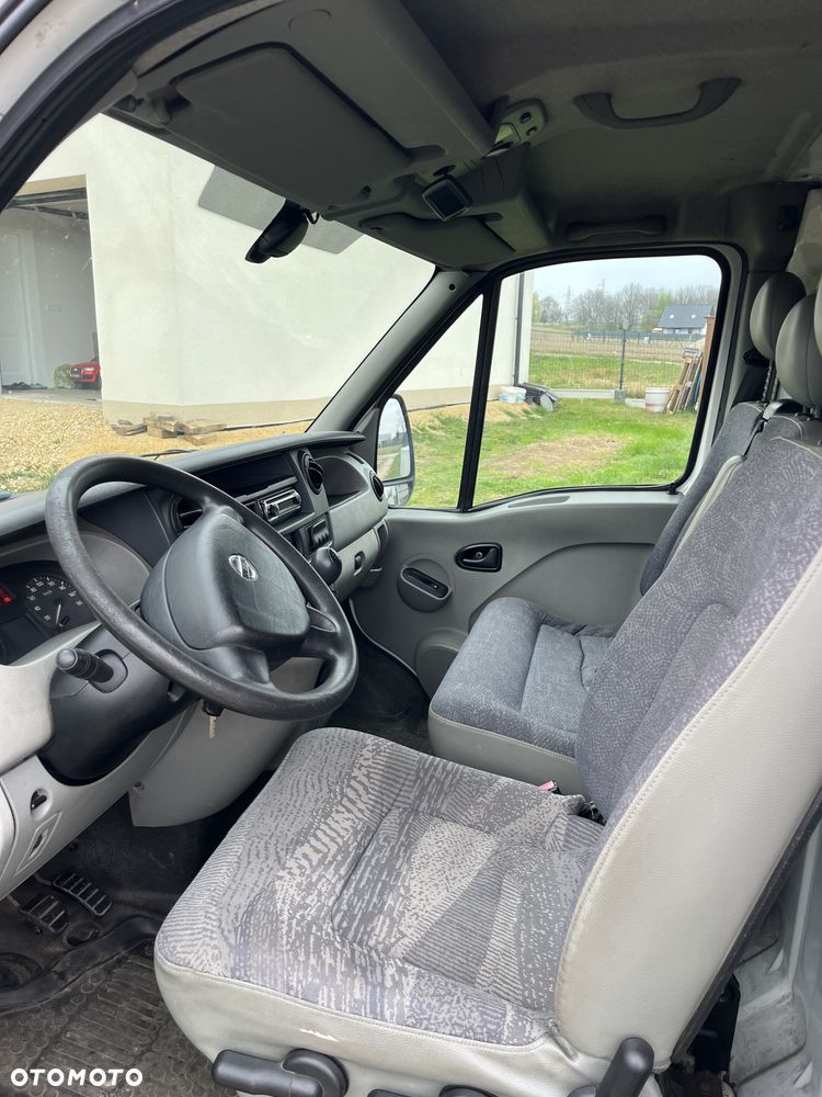 Nissan INTERSTAR - 15