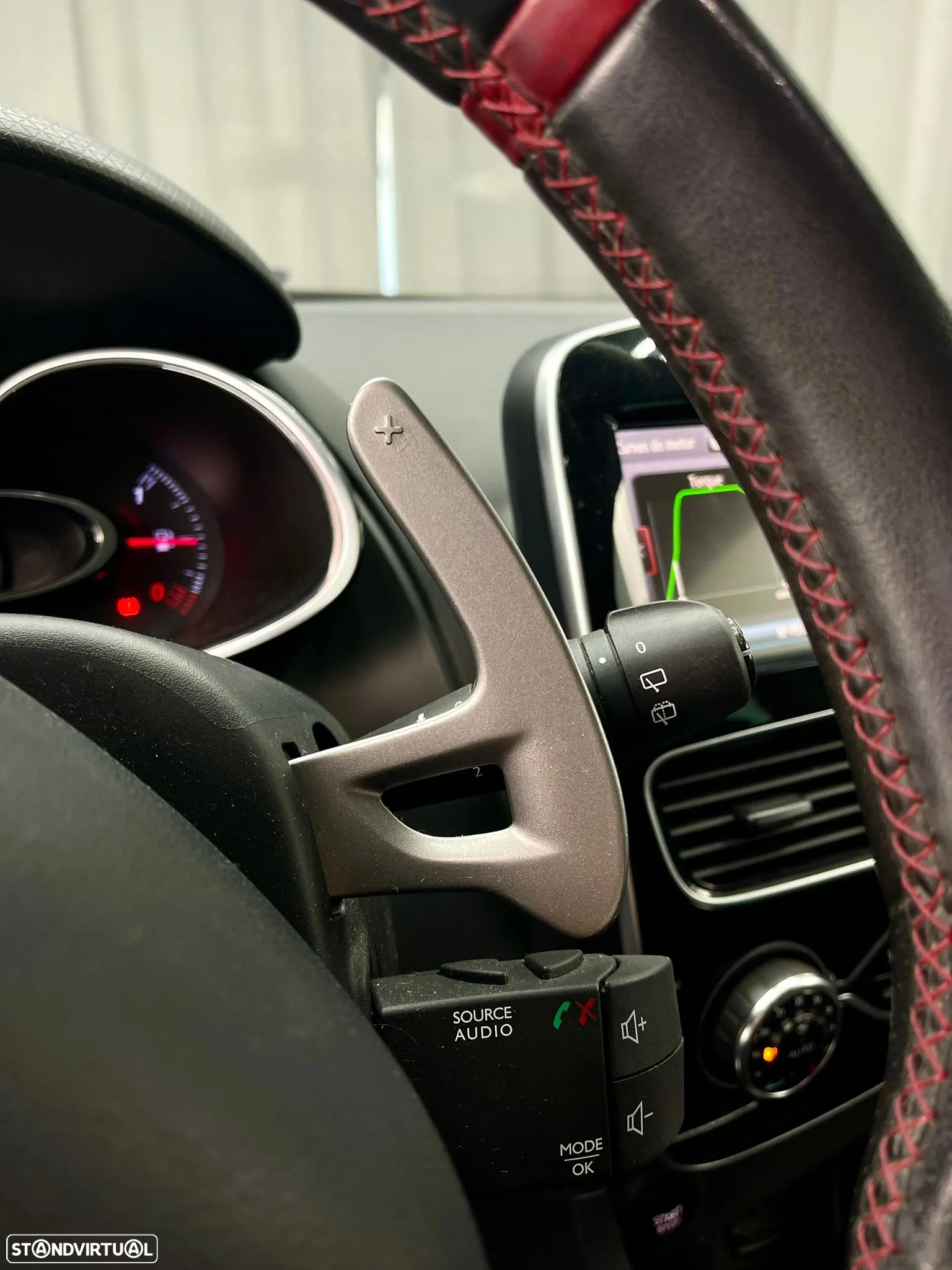 Renault Clio 1.6 Turbo R.S. EDC Sport - 23