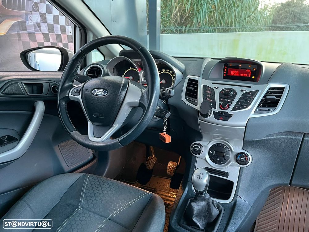 Ford Fiesta 1.25 Trend - 15