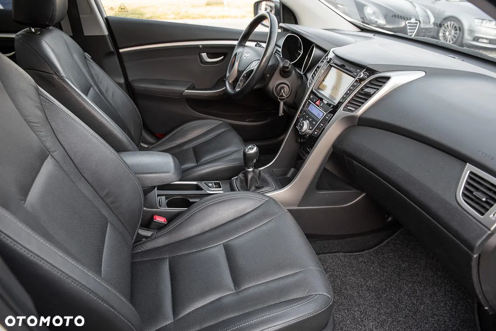 Hyundai i30 1.6 CRDi Automatik Trend - 21