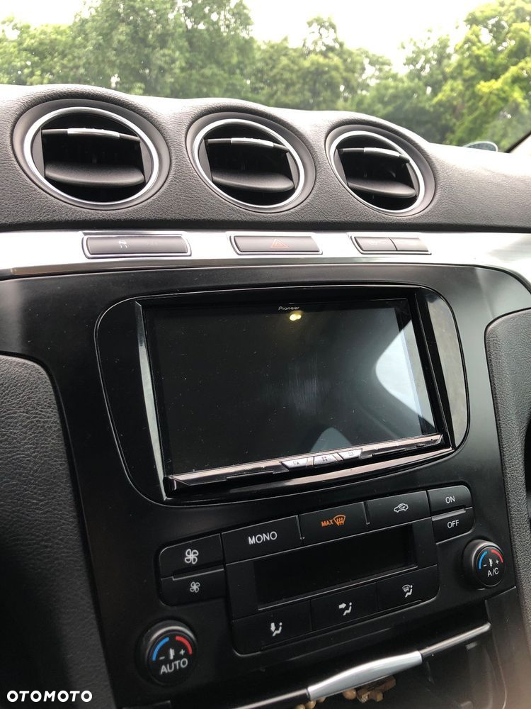Ford S-Max 2.0 TDCi Titanium - 8