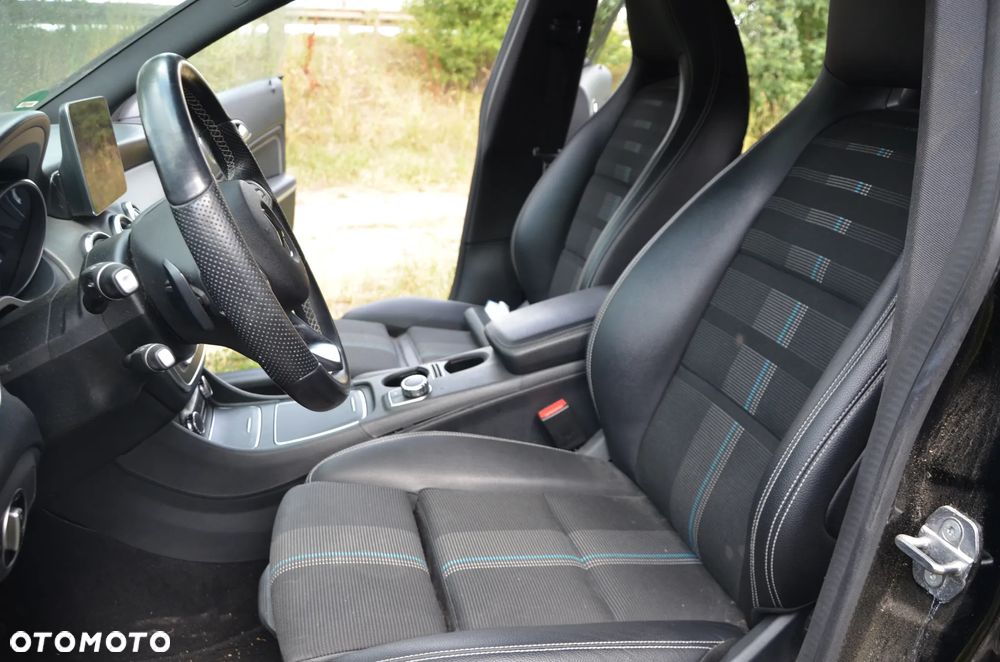 Mercedes-Benz CLA 220 d 7G-DCT AMG Line - 14