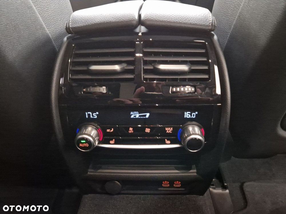 BMW Seria 5 520d MHEV - 10