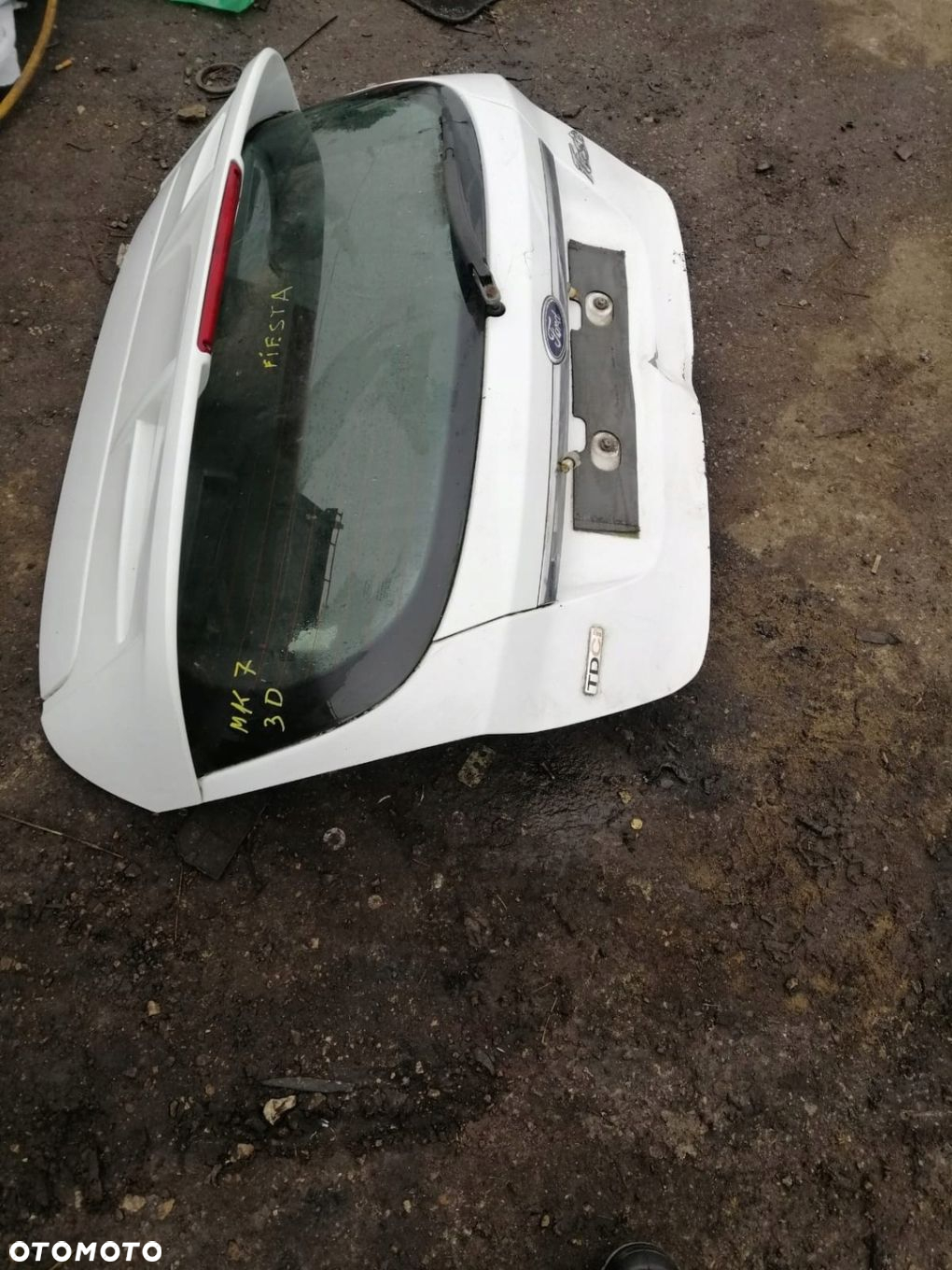 SPOILER KLAPY BAGAŻNIKA TYŁ FORD FIESTA MK7 EU - 2