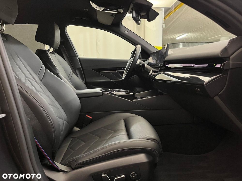 BMW Seria 5 520d xDrive mHEV M Sport - 39