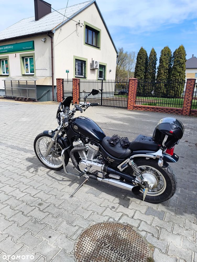 Suzuki Intruder - 4