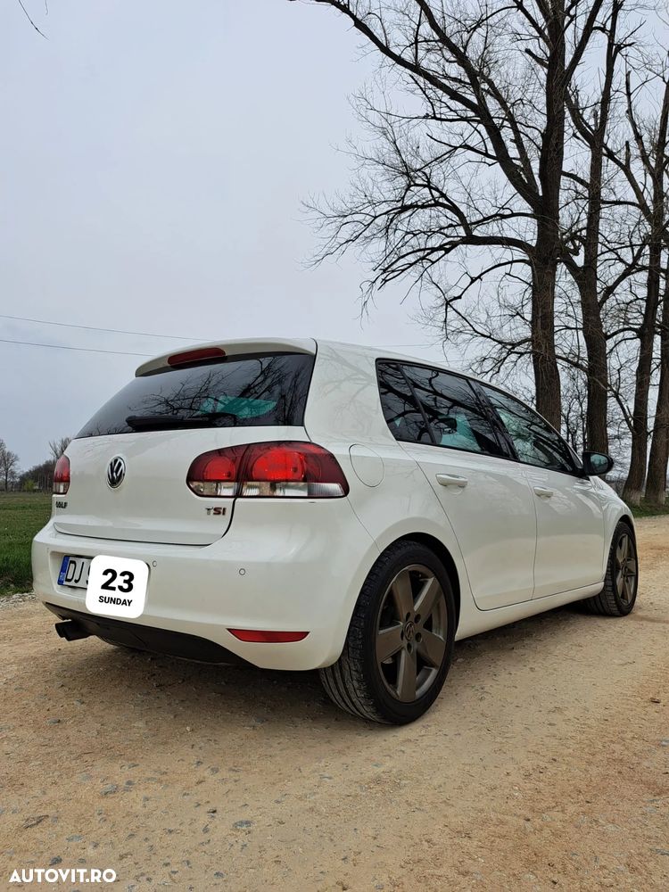 Volkswagen Golf 1.4 TSI Exclusive - 2