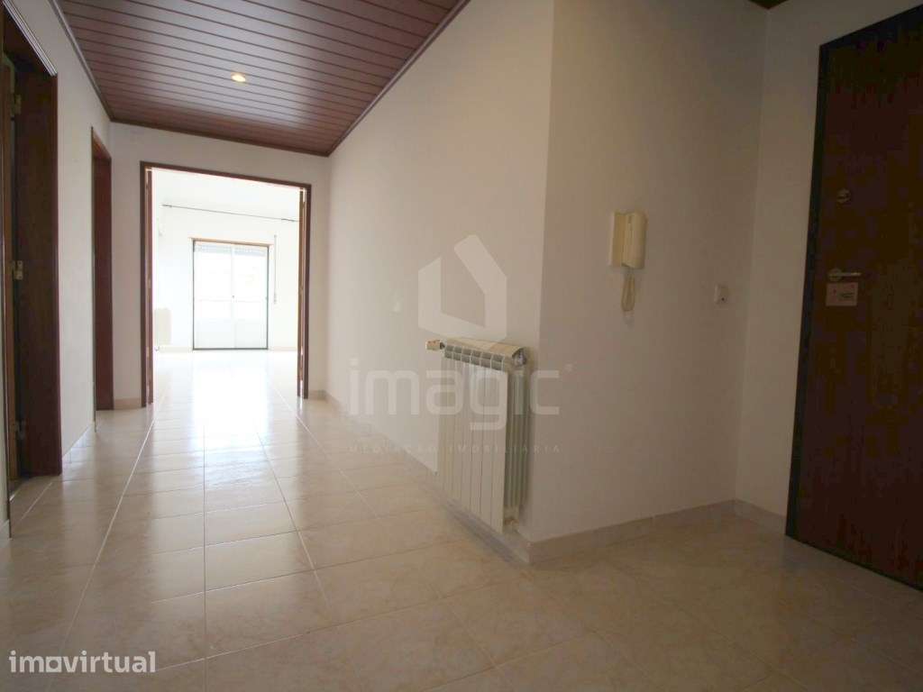 APARTAMENTO T2 USADO para ARRENDAMENTO no CENTRO de MAFRA - Grande imagem: 5/13