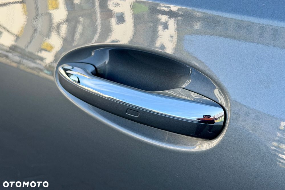 Mercedes-Benz Klasa C 300 e PHEV 4-Matic AMG - 25