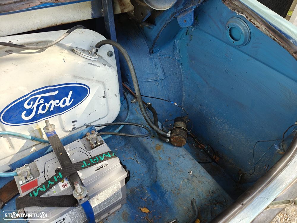 Ford Escort - 19