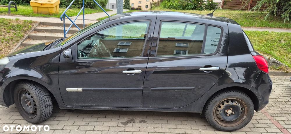 Renault Clio 1.2 16V Alize Euro5 - 6