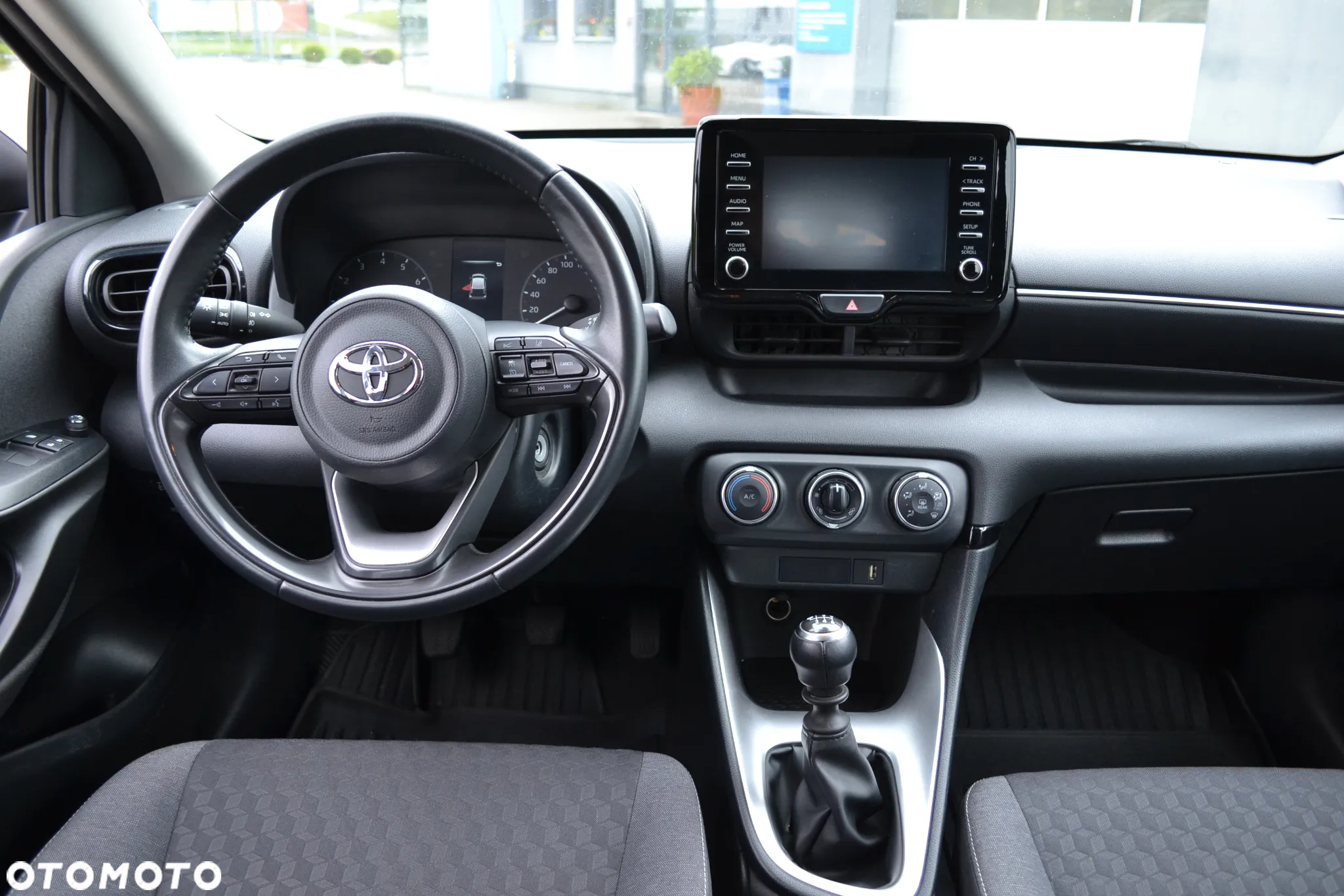 Toyota Yaris - 18