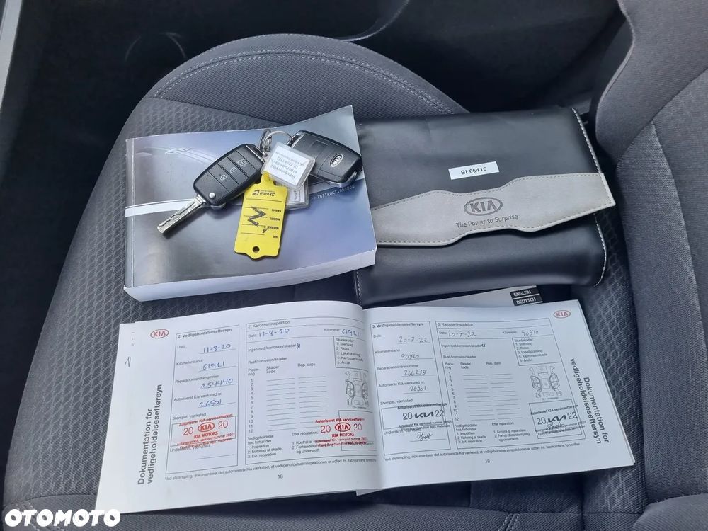 Kia Carens 1.7 CRDi L 7os - 24