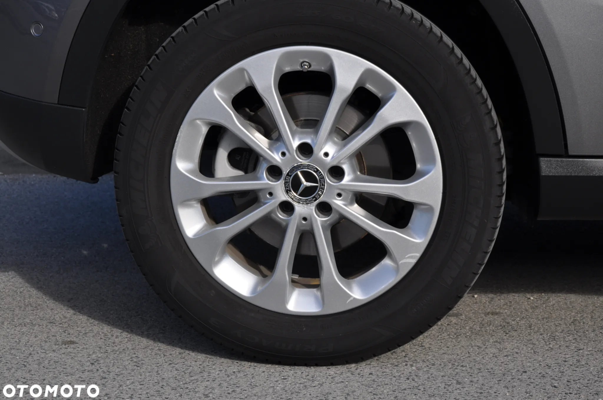 Mercedes-Benz GLA 180 7G-DCT - 9