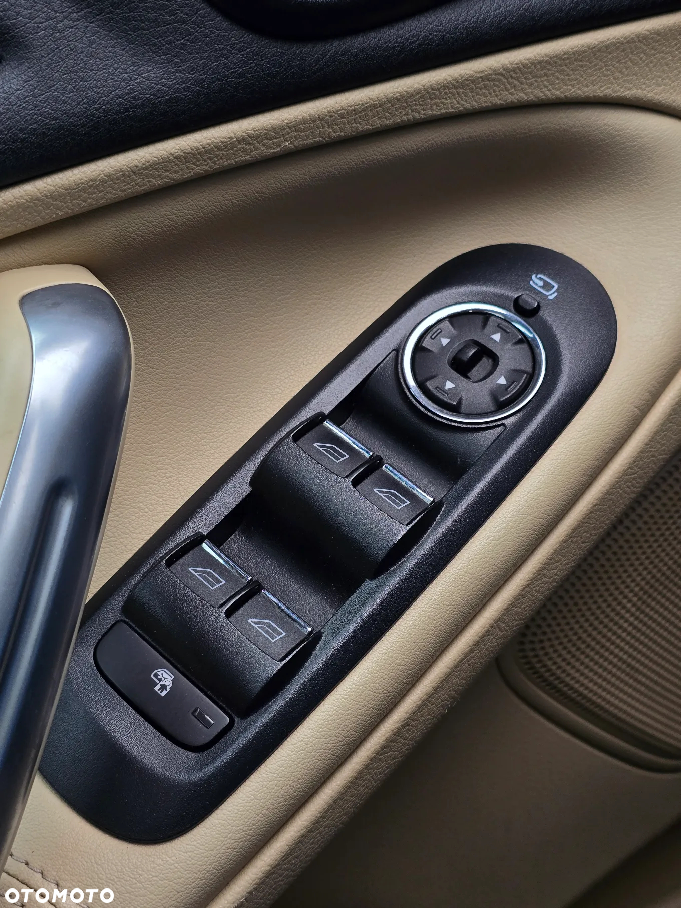 Ford Galaxy 2.0 EcoBoost Titanium - 28
