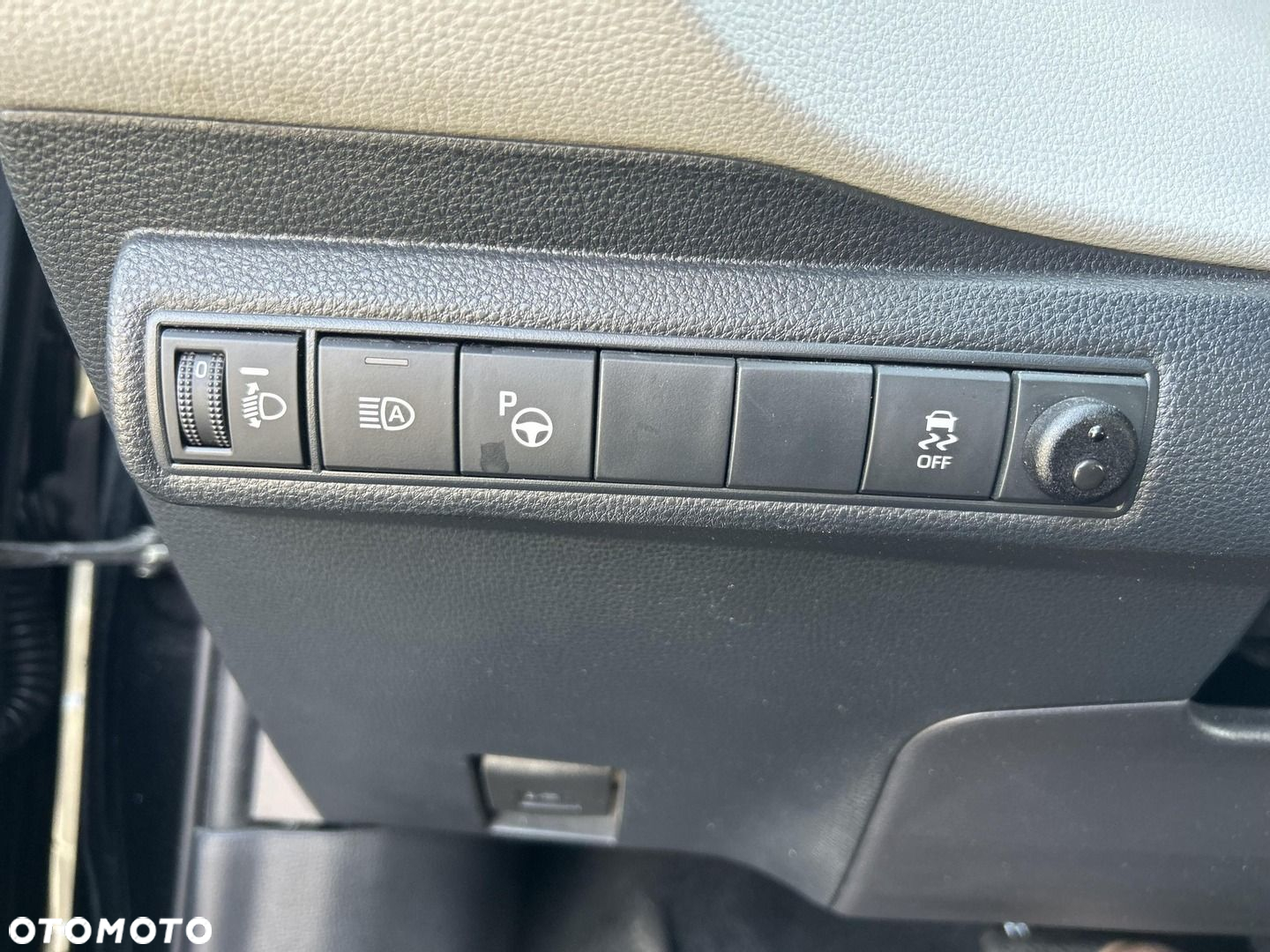 Toyota Corolla 1.8 Hybrid Comfort - 21