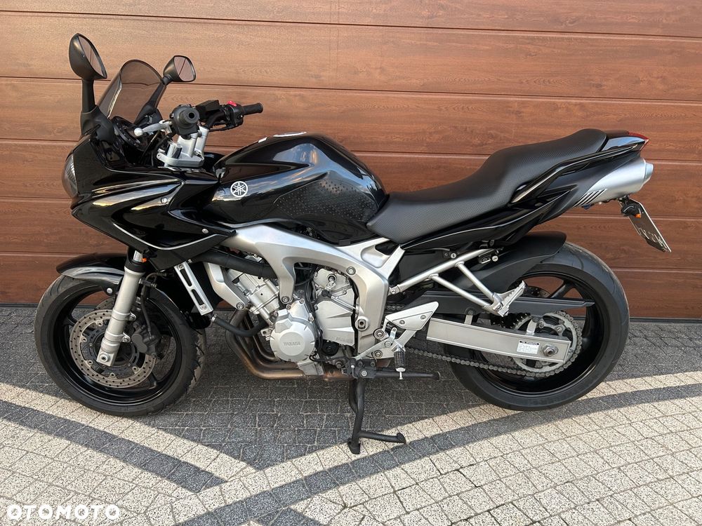 Yamaha FZ6