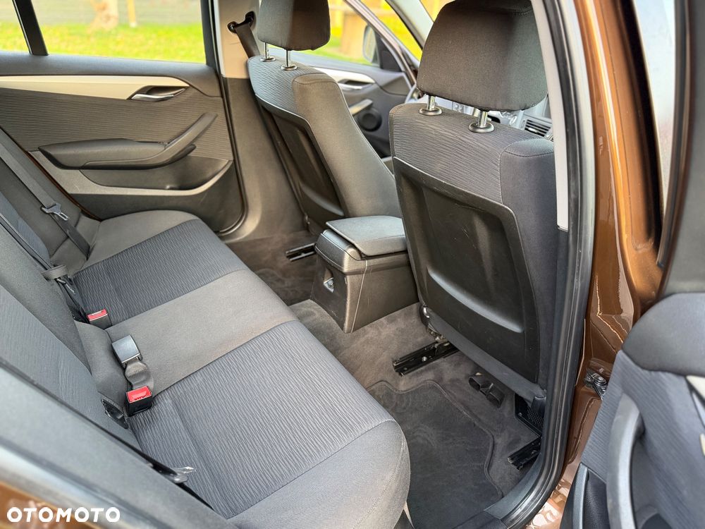 BMW X1 sDrive20d - 9