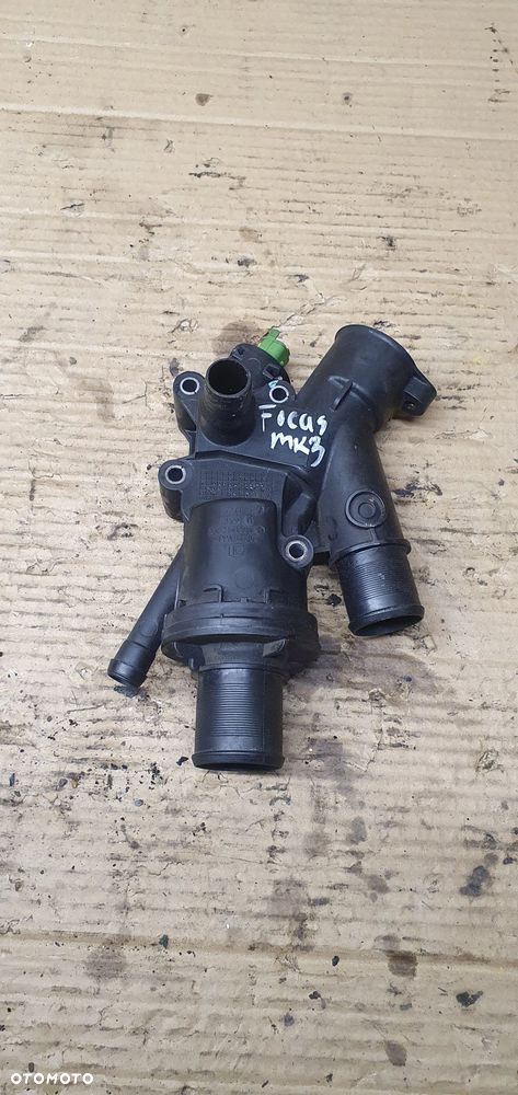 Obudowa termostatu termostat Ford Focus MK3 1.6 TDCI 9682141580 - 1