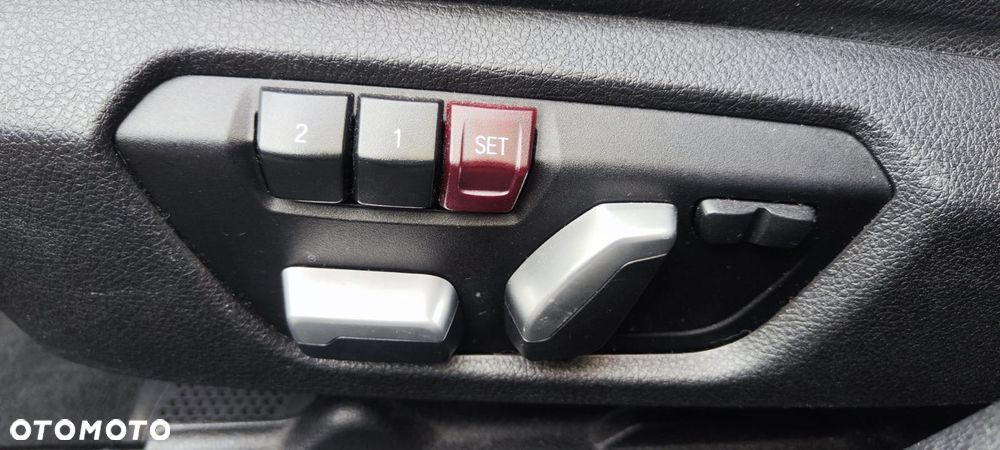 BMW Seria 3 320i Sport Line - 17