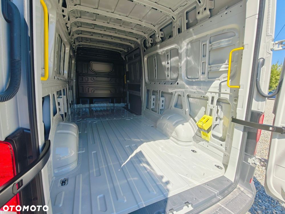 Volkswagen Crafter L4H3 140 KM Full LED Kamera Tempomat ErgoComfort Hak NOWY - 14
