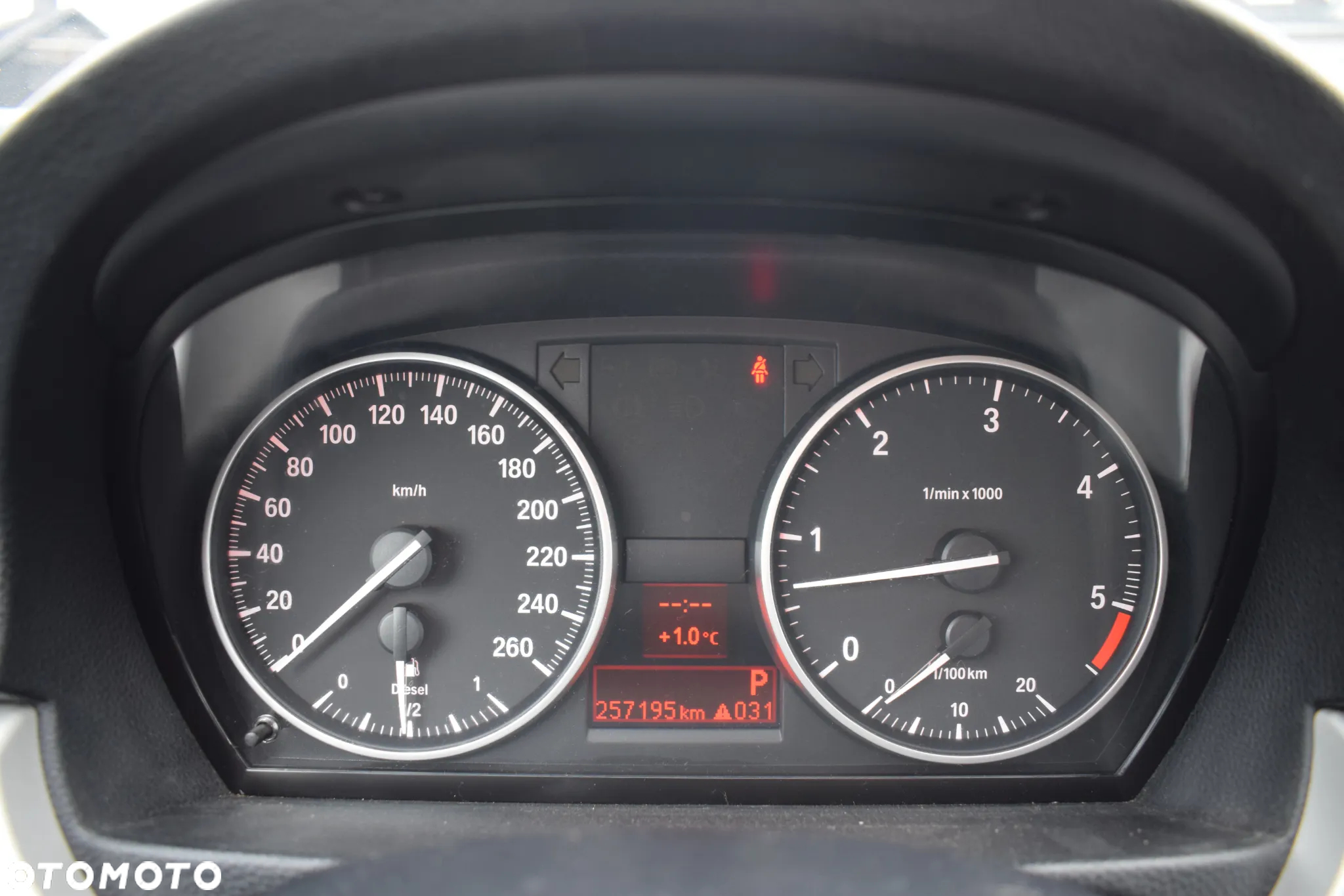 BMW Seria 3 318d Touring - 6