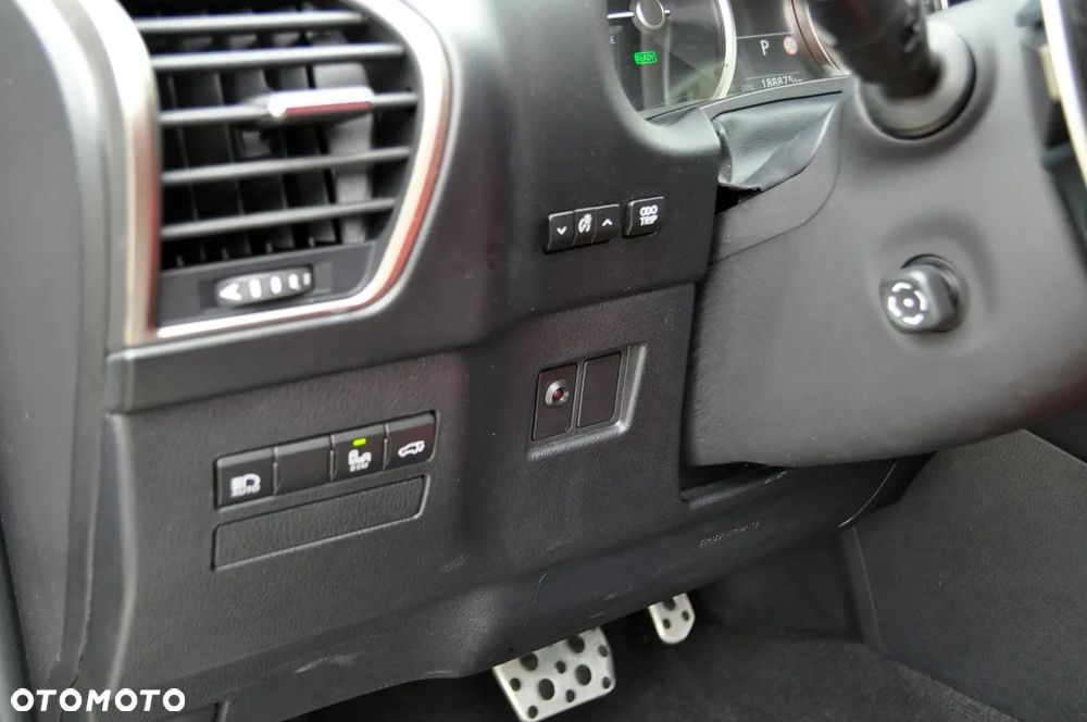 Lexus NX 300h F Sport Edition AWD - 19