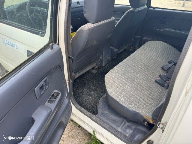 Toyota Hilux 2.5 D4-D CD - 6