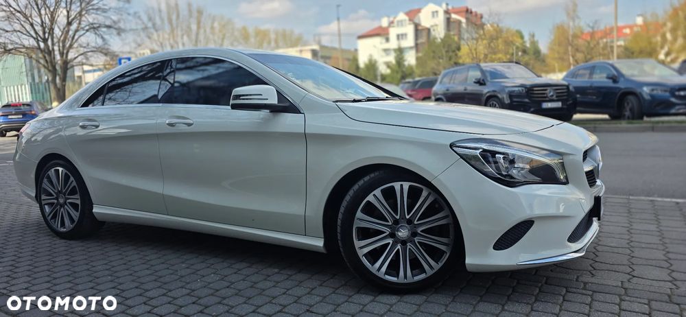 Mercedes-Benz CLA 250 7G-DCT UrbanStyle Edition - 15