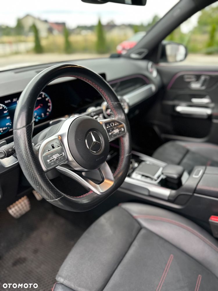 Mercedes-Benz GLB 250 4-Matic AMG Line 8G-DCT - 8