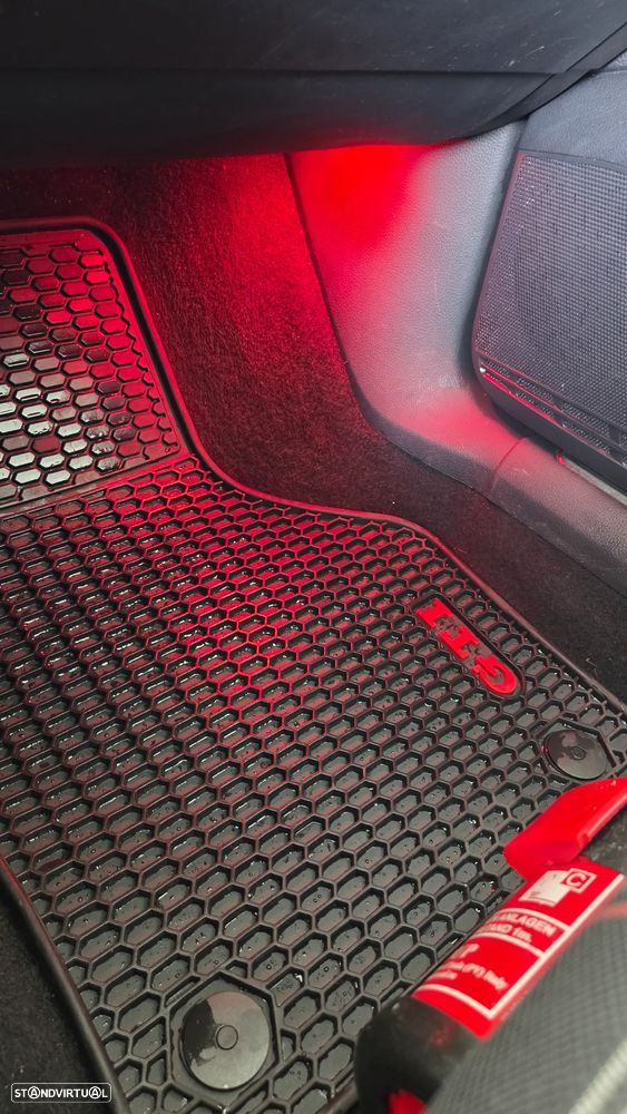 VW Golf 2.0 TSI GTI DSG Performance - 11