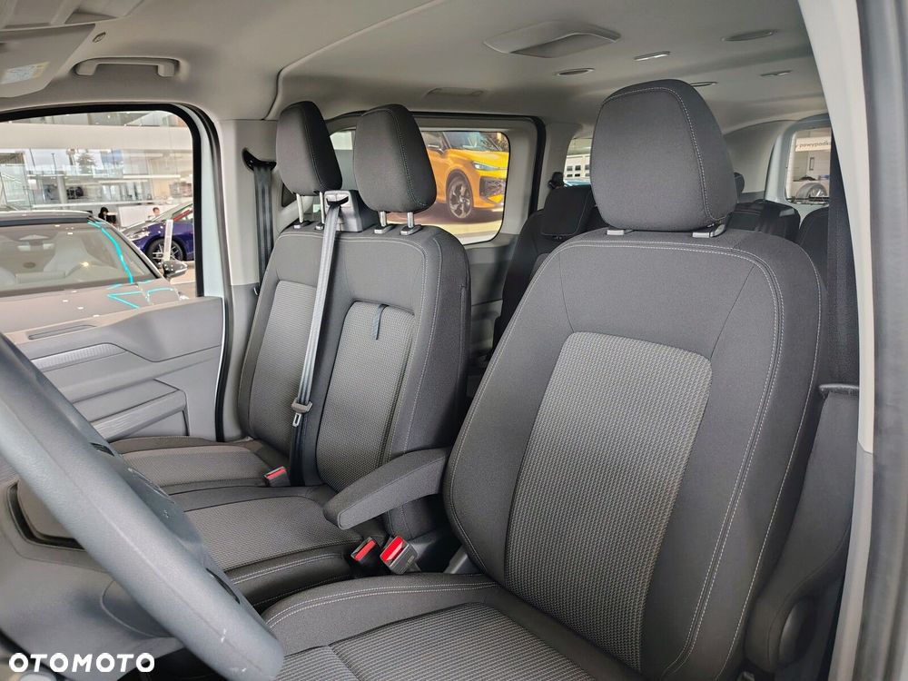 Volkswagen Transporter Transporter Kombi N1 silnik: 2,0 l TDI 150 KM / skrzynia biegów: 6-biegowa manualna rozstaw osi: 3500 mm - 13