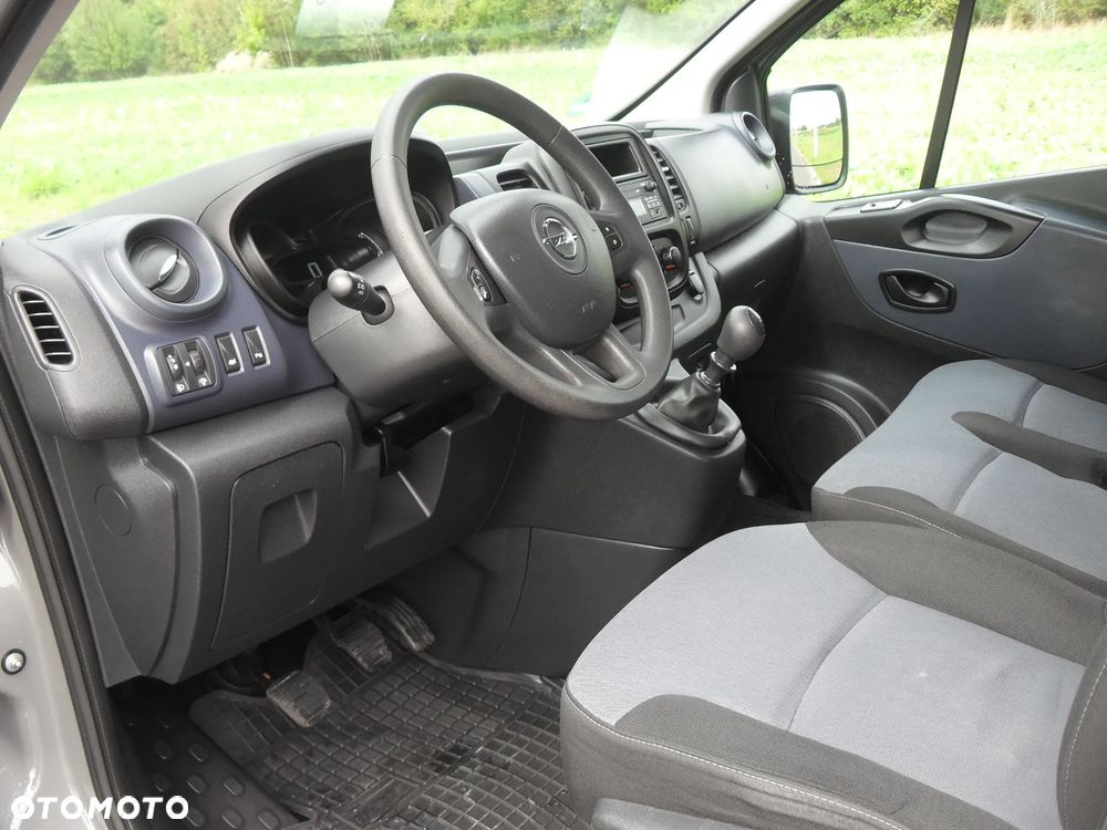 Opel Vivaro - 9